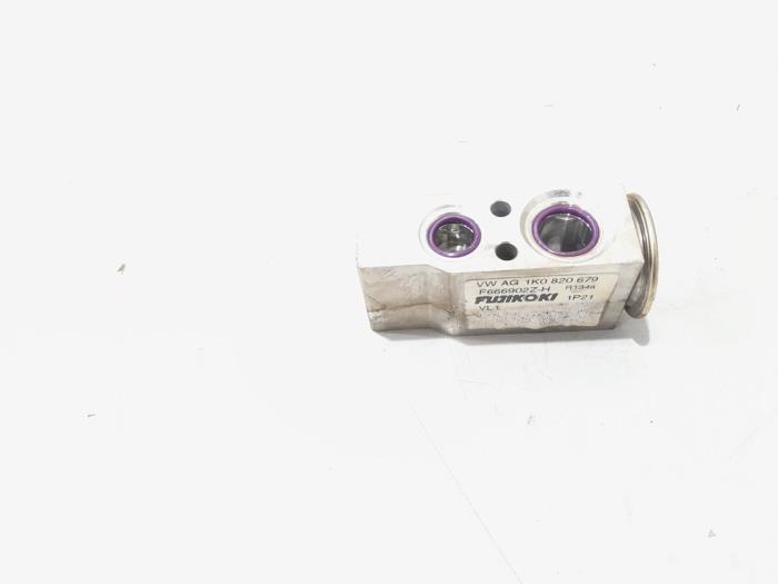 Gebruikte Airco expansieklep Volkswagen Golf VI (5K1) 1.6 TDI 16V Prijs € 9,00 Margeregeling aangeboden door GEJO Revisie & Onderdelen BV