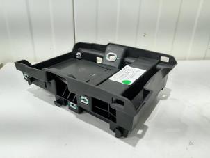 Gebruikte Middenconsoles Lynk &amp; Co 01 1.5 PHEV Prijs € 39,00 Margeregeling aangeboden door GEJO Revisie & Onderdelen BV