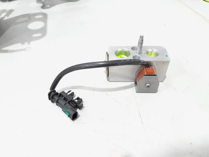 Gebruikte Airco expansieklep Lynk &amp; Co 01 1.5 PHEV Prijs € 25,00 Margeregeling aangeboden door GEJO Revisie & Onderdelen BV