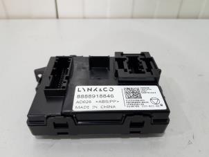 Gebruikte Kachelcomputer Lynk &amp; Co 01 1.5 PHEV Prijs € 59,00 Margeregeling aangeboden door GEJO Revisie & Onderdelen BV