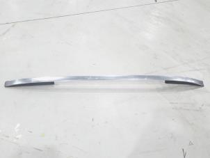 Gebruikte Daklijst rechts Lynk &amp; Co 01 1.5 PHEV Prijs € 95,00 Margeregeling aangeboden door GEJO Revisie & Onderdelen BV