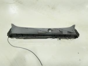 Gebruikte Paravent Lynk &amp; Co 01 1.5 PHEV Prijs € 35,00 Margeregeling aangeboden door GEJO Revisie & Onderdelen BV