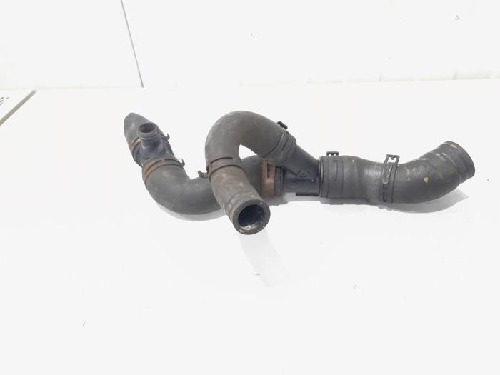Gebruikte Koelwaterslang Volkswagen Golf V (1K1) 2.0 GTI 16V Prijs € 19,00 Margeregeling aangeboden door GEJO Revisie & Onderdelen BV