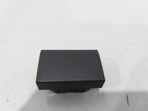 Gebruikte Afdekplaat diversen Volkswagen Polo V (6R) 1.2 TDI 12V BlueMotion Prijs € 2,00 Margeregeling aangeboden door GEJO Revisie & Onderdelen BV