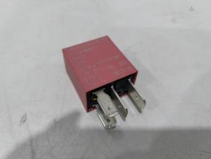 Gebruikte Relais Fiat 500X (334) 1.0 FireFly Turbo 120 12V Prijs € 10,00 Margeregeling aangeboden door GEJO Revisie & Onderdelen BV