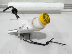 Gebruikte Hoofdremcilinder Fiat 500X (334) 1.0 FireFly Turbo 120 12V Prijs € 74,00 Margeregeling aangeboden door GEJO Revisie & Onderdelen BV