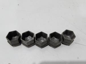 Gebruikte Wieldop set Audi Diversen Prijs € 5,00 Margeregeling aangeboden door GEJO Revisie & Onderdelen BV