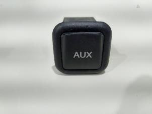 Gebruikte AUX/USB aansluiting Audi A5 Sportback (8TA) 1.8 TFSI 16V Prijs € 9,95 Margeregeling aangeboden door GEJO Revisie & Onderdelen BV