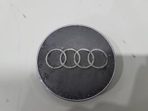 Gebruikte Naafkapje Audi A5 Sportback (8TA) 1.8 TFSI 16V Prijs € 5,00 Margeregeling aangeboden door GEJO Revisie & Onderdelen BV