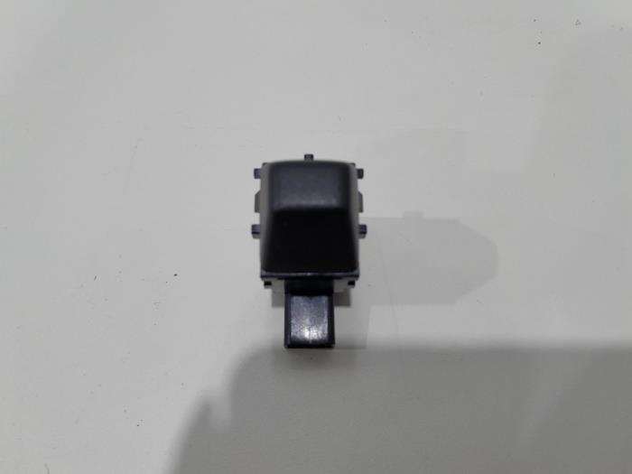 Gebruikte Sensor (overige) Volvo V50 (MW) 1.6 D2 16V Prijs € 9,00 Margeregeling aangeboden door GEJO Revisie & Onderdelen BV