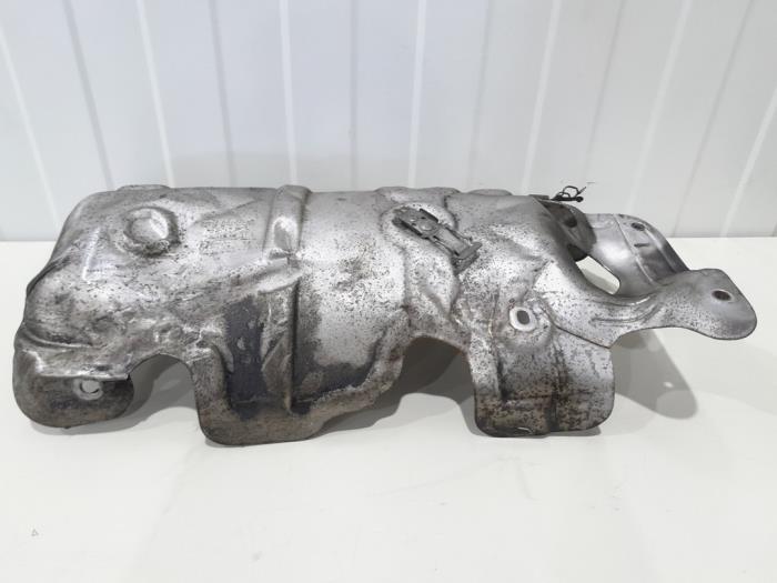 Gebruikte Hitteschild uitlaat Volvo V50 (MW) 1.6 D2 16V Prijs € 15,00 Margeregeling aangeboden door GEJO Revisie & Onderdelen BV