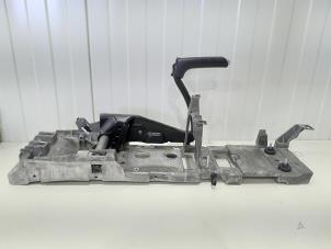 Gebruikte Handrem Mechaniek Volvo V50 (MW) 1.6 D2 16V Prijs € 35,00 Margeregeling aangeboden door GEJO Revisie & Onderdelen BV