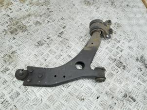 Gebruikte Draagarm onder rechts-voor Volvo V50 (MW) 1.6 D2 16V Prijs € 29,00 Margeregeling aangeboden door GEJO Revisie & Onderdelen BV