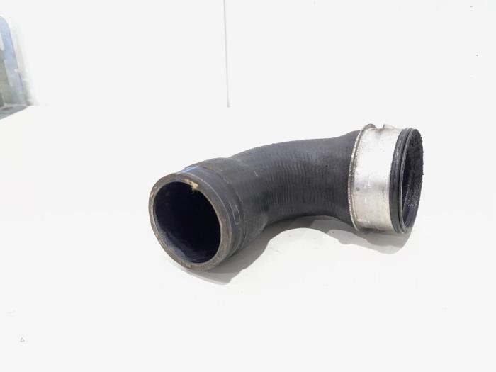 Gebruikte Intercooler Slang Volkswagen Polo IV (9N1/2/3) 1.4 TDI 80 Prijs € 14,00 Margeregeling aangeboden door GEJO Revisie & Onderdelen BV