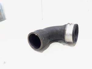 Gebruikte Intercooler Slang Volkswagen Polo IV (9N1/2/3) 1.4 TDI 80 Prijs € 14,00 Margeregeling aangeboden door GEJO Revisie & Onderdelen BV