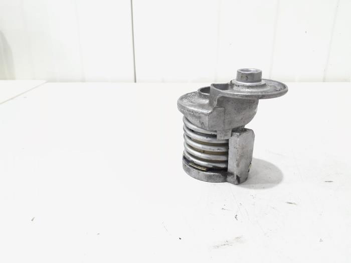Gebruikte Spanrol Multiriem Volkswagen Polo IV (9N1/2/3) 1.4 TDI 80 Prijs € 10,00 Margeregeling aangeboden door GEJO Revisie & Onderdelen BV