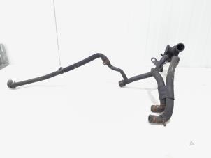 Gebruikte Thermostaathuis Volkswagen Polo IV (9N1/2/3) 1.4 TDI 80 Prijs € 12,00 Margeregeling aangeboden door GEJO Revisie & Onderdelen BV