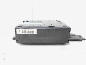 Gebruikte Radio Renault Espace (JK) 2.0 16V Turbo Prijs € 25,00 Margeregeling aangeboden door GEJO Revisie & Onderdelen BV