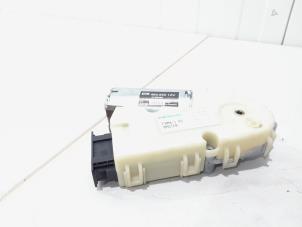 Gebruikte Schuifdak Motor Renault Espace (JK) 2.0 16V Turbo Prijs € 49,00 Margeregeling aangeboden door GEJO Revisie & Onderdelen BV