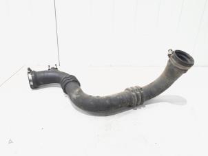 Gebruikte Intercooler Buis Renault Espace (JK) 2.0 16V Turbo Prijs € 20,00 Margeregeling aangeboden door GEJO Revisie & Onderdelen BV