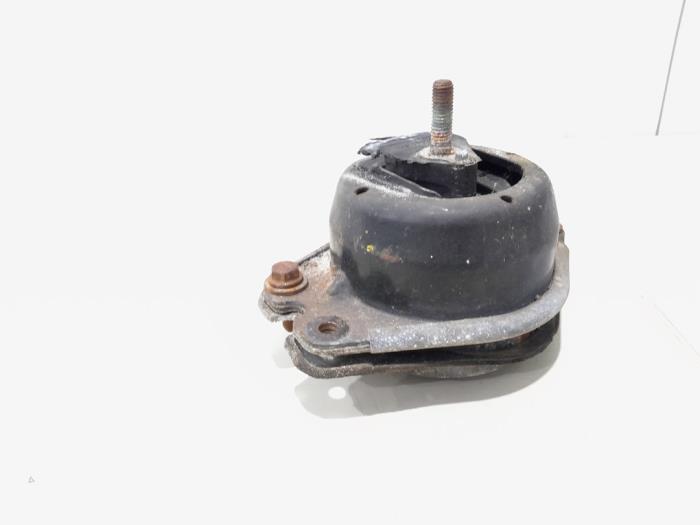 Gebruikte Motorrubber Renault Espace (JK) 2.0 16V Turbo Prijs € 12,00 Margeregeling aangeboden door GEJO Revisie & Onderdelen BV