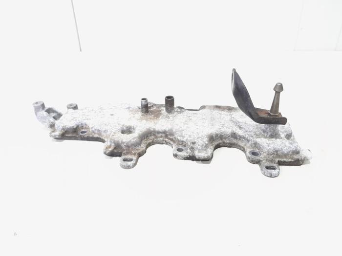Gebruikte Kleppendeksel Renault Espace (JK) 2.0 16V Turbo Prijs € 20,00 Margeregeling aangeboden door GEJO Revisie & Onderdelen BV