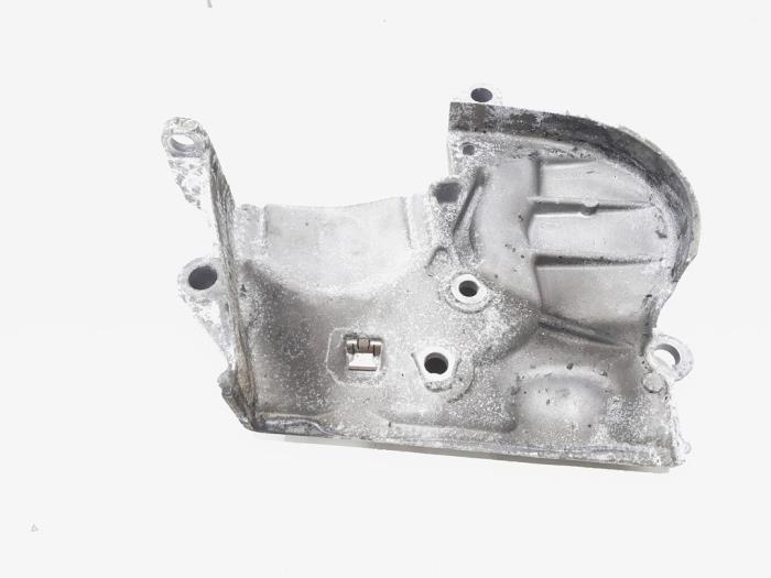 Distributiedeksel van een Renault Espace (JK) 2.0 16V Turbo 2003