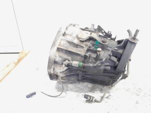 Gebruikte Versnellingsbak Renault Espace (JK) 2.0 16V Turbo Prijs € 199,00 Margeregeling aangeboden door GEJO Revisie & Onderdelen BV