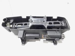 Gebruikte Krikset Renault Espace (JK) 2.0 16V Turbo Prijs € 15,00 Margeregeling aangeboden door GEJO Revisie & Onderdelen BV