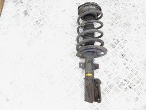 Gebruikte Schokdemper links-voor Renault Espace (JK) 2.0 16V Turbo Prijs € 18,00 Margeregeling aangeboden door GEJO Revisie & Onderdelen BV