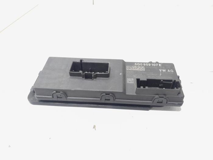 Gebruikte Computer Diversen Volkswagen Passat Variant (3G5) 1.6 TDI 16V Prijs € 84,00 Margeregeling aangeboden door GEJO Revisie & Onderdelen BV