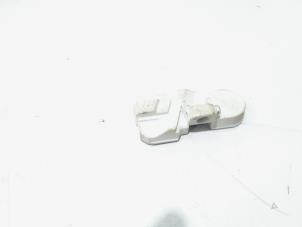 Gebruikte Bandenspanningsensor Volkswagen Passat Variant (3G5) 1.6 TDI 16V Prijs € 25,00 Margeregeling aangeboden door GEJO Revisie & Onderdelen BV