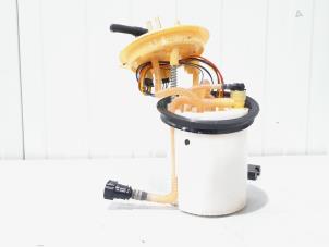 Gebruikte Brandstofpomp Elektrisch Volkswagen Passat Variant (3G5) 1.6 TDI 16V Prijs € 34,00 Margeregeling aangeboden door GEJO Revisie & Onderdelen BV