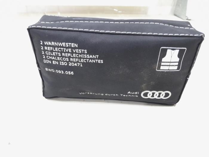 Diversen Audi A4 Avant (B9), 2015 2.0 TDI Ultra 16V, Combi/o, Diesel, 1.968cc, 110kW (150pk), FWD, CZHA; DEUA, 2015-08 / 2018-09, 8W5; 8WD (Gebruikt)
