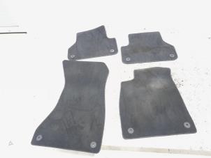 Gebruikte Matten Set Audi A4 Avant (B9) 2.0 TDI Ultra 16V Prijs € 40,00 Margeregeling aangeboden door GEJO Revisie & Onderdelen BV