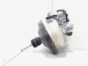 Gebruikte Rembekrachtiger Audi A4 Avant (B9) 2.0 TDI Ultra 16V Prijs € 99,00 Margeregeling aangeboden door GEJO Revisie & Onderdelen BV