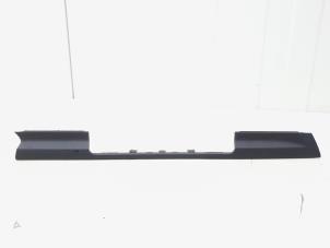 Gebruikte Dashboard sierlijst Audi A4 Avant (B9) 2.0 TDI Ultra 16V Prijs € 14,00 Margeregeling aangeboden door GEJO Revisie & Onderdelen BV