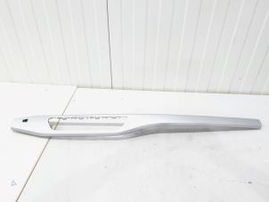 Gebruikte Dashboard sierlijst Audi A4 Avant (B9) 2.0 TDI Ultra 16V Prijs € 59,00 Margeregeling aangeboden door GEJO Revisie & Onderdelen BV