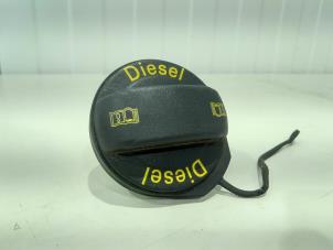 Gebruikte Tankdop Audi A4 Avant (B9) 2.0 TDI Ultra 16V Prijs € 9,00 Margeregeling aangeboden door GEJO Revisie & Onderdelen BV