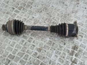 Gebruikte Cardanas rechts-voor (VWA) Audi A4 Avant (B9) 2.0 TDI Ultra 16V Prijs € 95,00 Margeregeling aangeboden door GEJO Revisie & Onderdelen BV