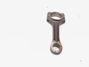 Gebruikte Drijfstang Audi TT (FV3/FVP) Prijs € 59,00 Margeregeling aangeboden door GEJO Revisie & Onderdelen BV