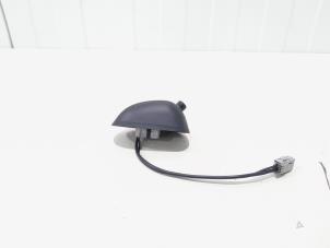 Gebruikte Antenne Suzuki Baleno (EW/FW) 1.2 Dual Jet 16V Prijs € 25,00 Margeregeling aangeboden door GEJO Revisie & Onderdelen BV