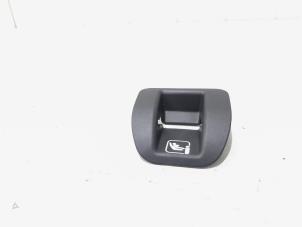 Gebruikte Isofix steun Suzuki Baleno (EW/FW) 1.2 Dual Jet 16V Prijs € 5,00 Margeregeling aangeboden door GEJO Revisie & Onderdelen BV