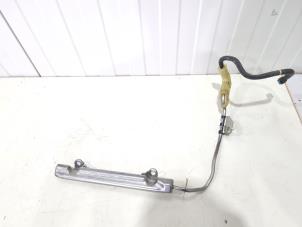 Gebruikte Brandstofleiding Toyota C-HR (X1,X5) 1.8 16V Hybrid Prijs € 50,00 Margeregeling aangeboden door GEJO Revisie & Onderdelen BV