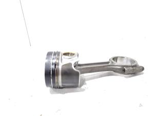 Gebruikte Drijfstang Audi A4 Avant (B9) 2.0 TDI Ultra 16V Prijs € 34,00 Margeregeling aangeboden door GEJO Revisie & Onderdelen BV