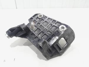 Gebruikte Dynamosteun boven Audi A6 Avant (C7) 3.0 TDI V6 24V biturbo Quattro Prijs € 16,00 Margeregeling aangeboden door GEJO Revisie & Onderdelen BV