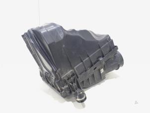 Gebruikte Luchtfilterhuis Volvo V90 II (PW) 2.0 B4 16V Mild Hybrid Prijs € 59,99 Margeregeling aangeboden door GEJO Revisie & Onderdelen BV