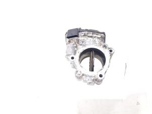 Gebruikte Gasklephuis Volvo V90 II (PW) 2.0 B4 16V Mild Hybrid Prijs € 15,00 Margeregeling aangeboden door GEJO Revisie & Onderdelen BV