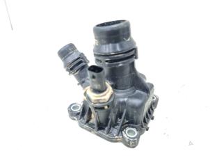 Gebruikte Thermostaathuis Volvo V90 II (PW) 2.0 B4 16V Mild Hybrid Prijs € 64,95 Margeregeling aangeboden door GEJO Revisie & Onderdelen BV