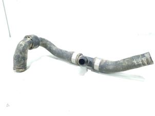 Gebruikte Waterpijp Volvo V90 II (PW) 2.0 B4 16V Mild Hybrid Prijs € 39,95 Margeregeling aangeboden door GEJO Revisie & Onderdelen BV